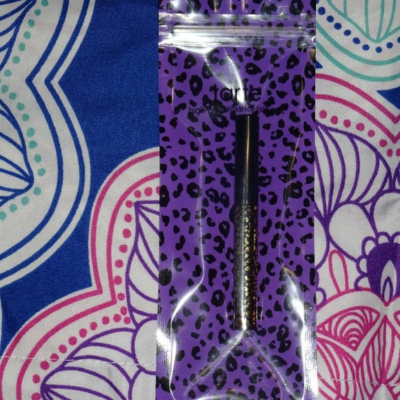 Tarte Maneater Eyeliner Mini - Picture 1 of 2